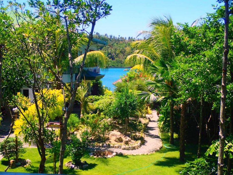 Edgewater Dive & Spa Resort